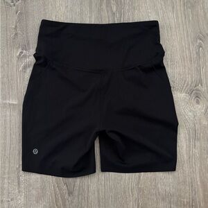 Lululemon Base Pace High-Rise Short 6"